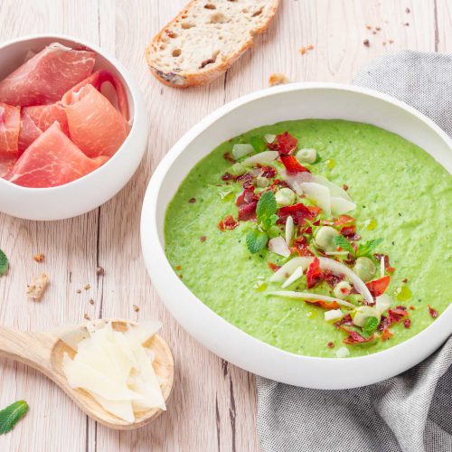 vellutata di fave fresche, menta, pecorino e Prosciutto di San Daniele