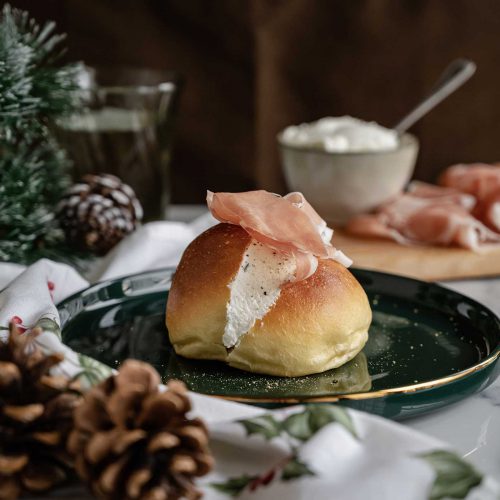 Maritozzo salato con Prosciutto di San Daniele